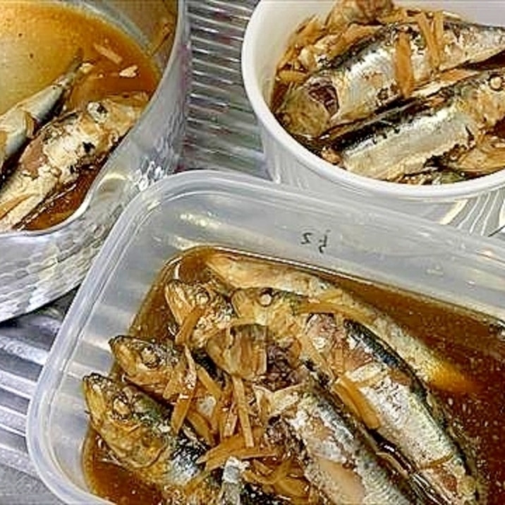 とるのは鱗だけ!ほろ苦いを楽しむいわしの丸ごと煮!